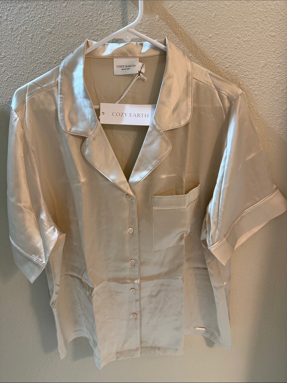Cozy Earth Serenity Silk Classic Pajama Top NWT Size XL Champagne